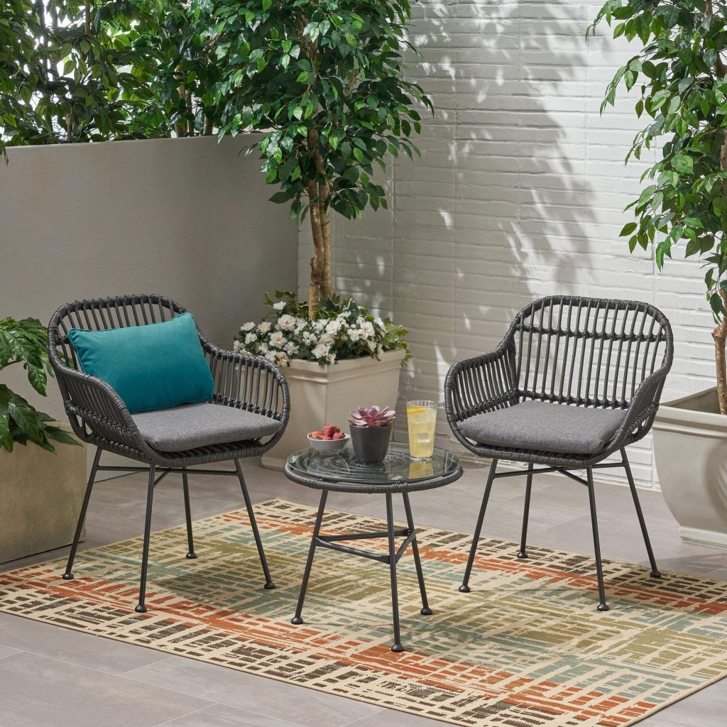 25 Eye-catching Garden Chairs to Relax in