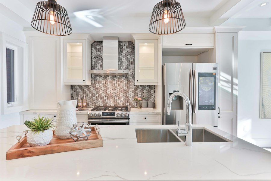 Light Up Your Kitchen: A Guide to Choosing the Perfect Lighting Fixtures