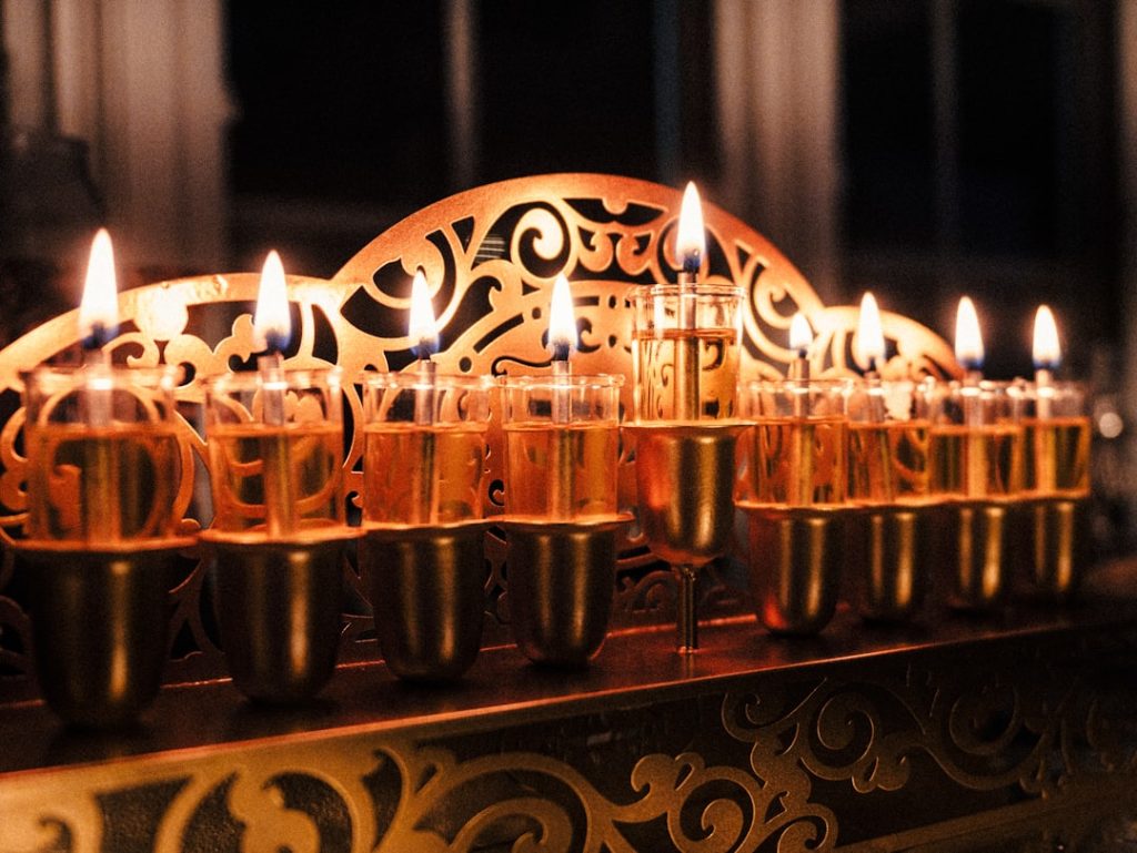 Stunning Earth Chandeliers: Gift Recommendations Stunning Earth Chandeliers: Gift Recommendations