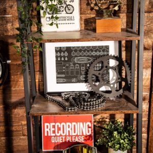 Photo industrial pipe wooden shelf