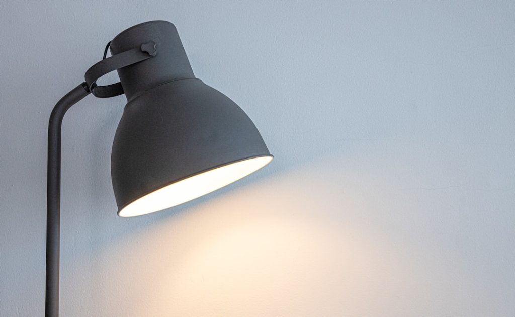 Minimalist Cement Base Floor Lamp: Exhibition Hall Highlight Minimalist Cement Base Floor Lamp: Exhibition Hall Highlight